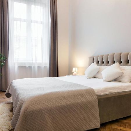 Chopin Apartment In The Center Of Lemberg Exterior foto