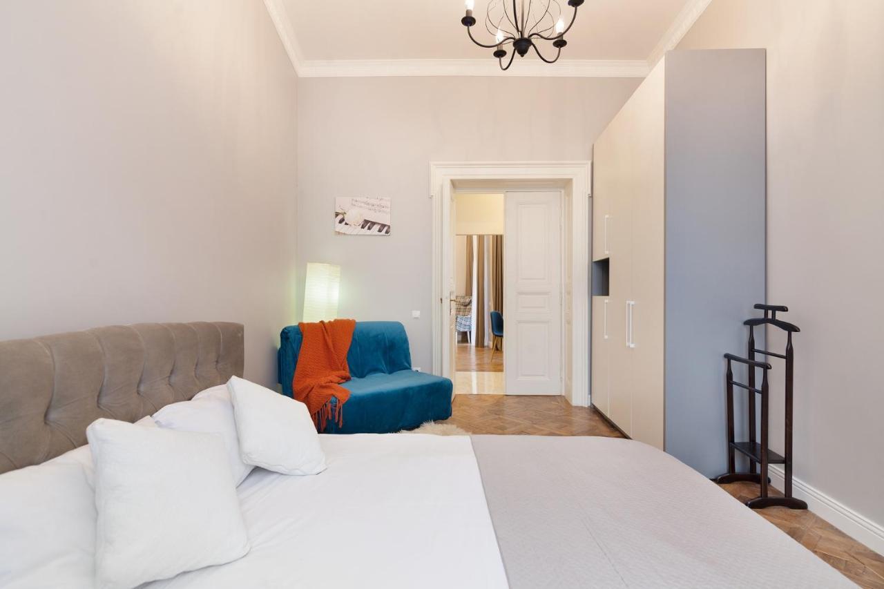 Chopin Apartment In The Center Of Lemberg Exterior foto